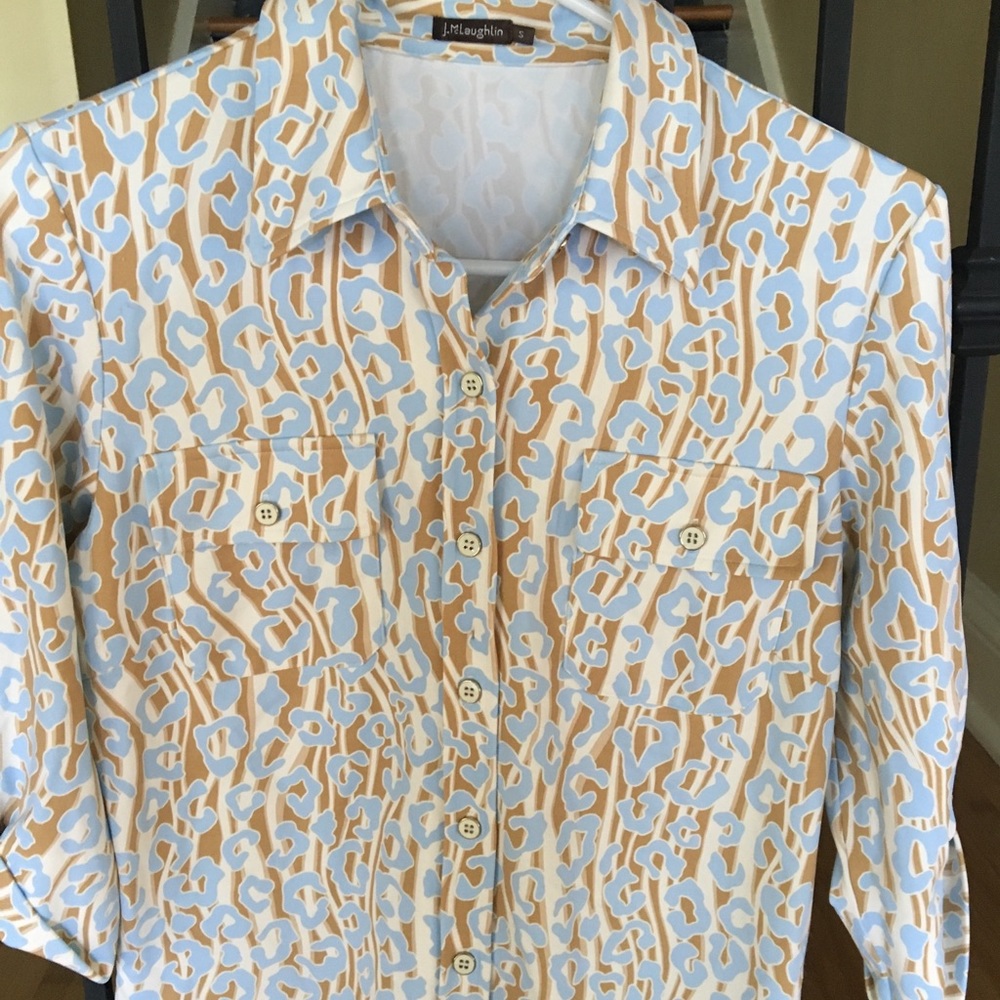 J. McLaughlin women’s shirt size small.